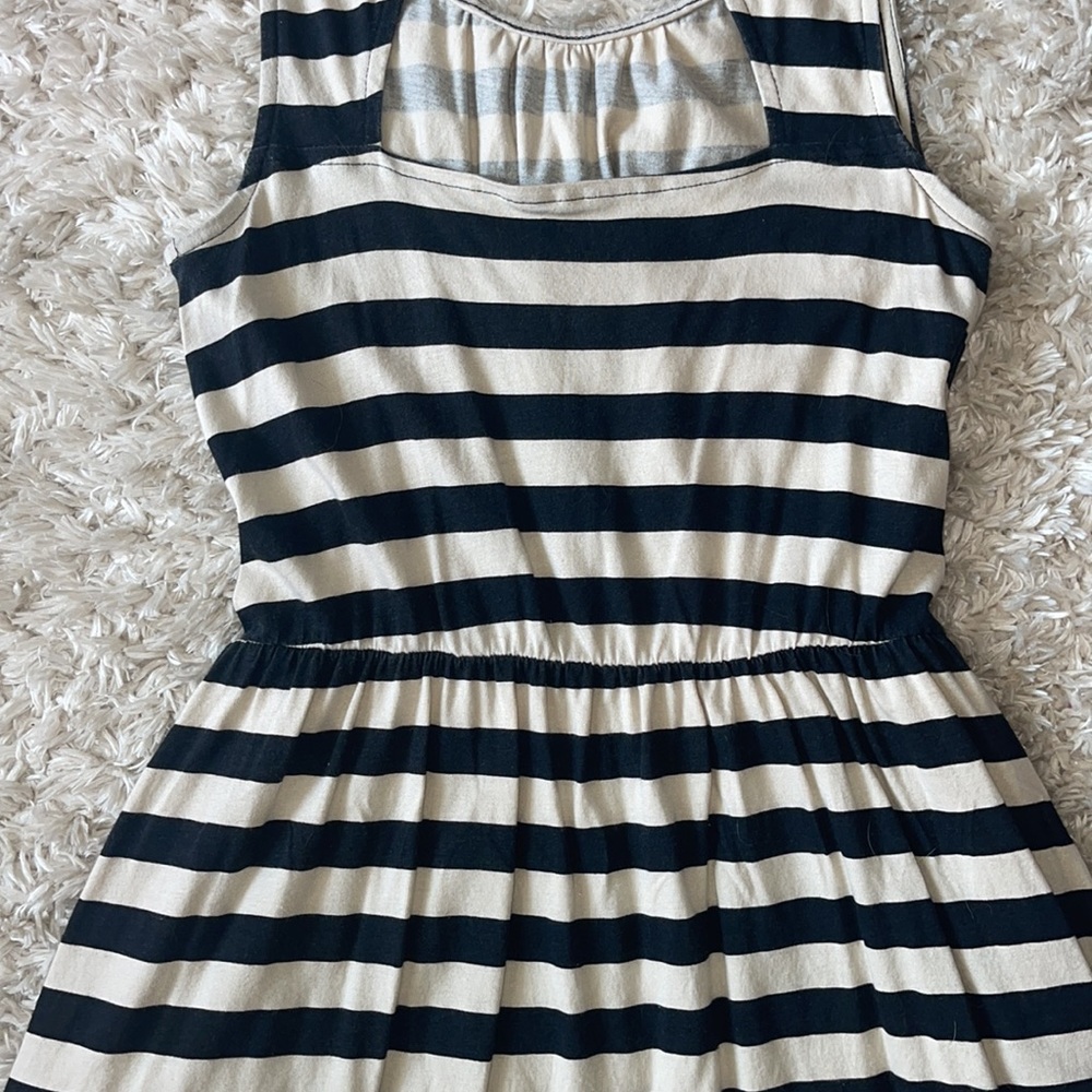 Loft Dress - Picture 7 of 7